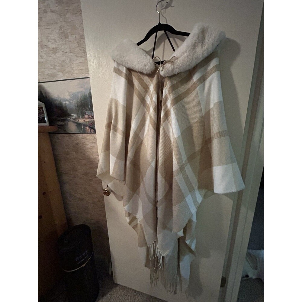 MARC NEW YORK ANDREW MARC‎ OS Cream Beige Plaid Poncho Cape Shawl Fringe Fur